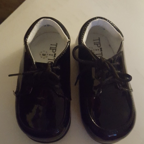 Baby shoes - Picture 1 of 3